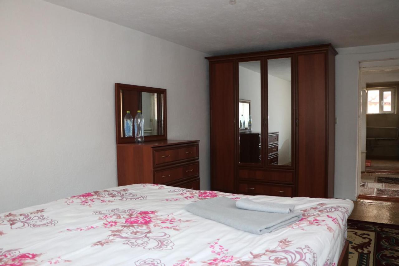 Guest House Baiel Bokonbayevo Luaran gambar
